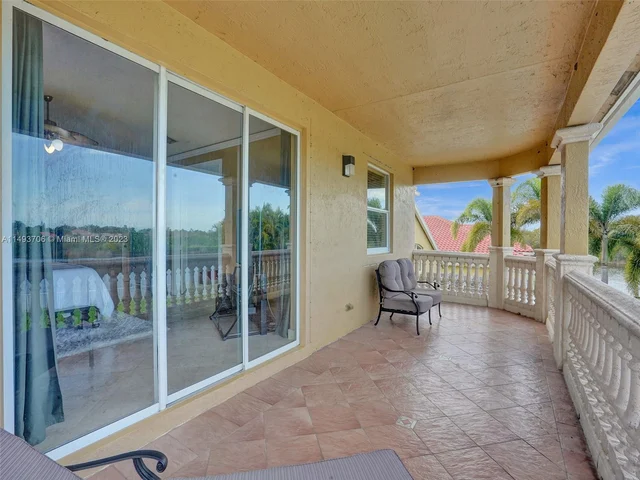 18691 SW 12th St, Pembroke Pines FL 33029