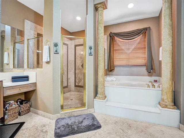 18691 SW 12th St, Pembroke Pines FL 33029