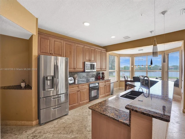 18691 SW 12th St, Pembroke Pines FL 33029