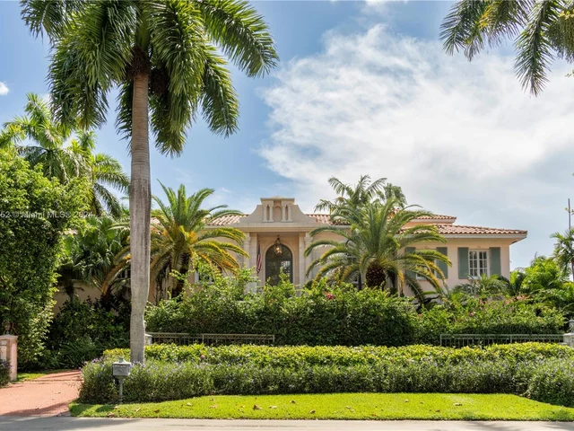 7111 Los Pinos Blvd, Coral Gables FL 33143