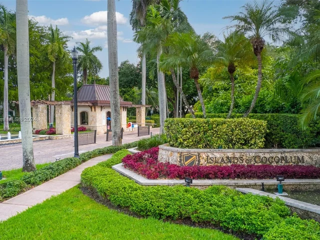 7111 Los Pinos Blvd, Coral Gables FL 33143