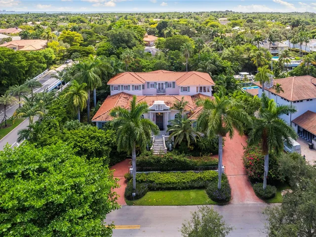 7111 Los Pinos Blvd, Coral Gables FL 33143