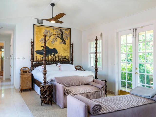 7111 Los Pinos Blvd, Coral Gables FL 33143