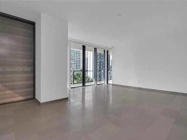 88 SW 7th St # 806, Miami FL 33130