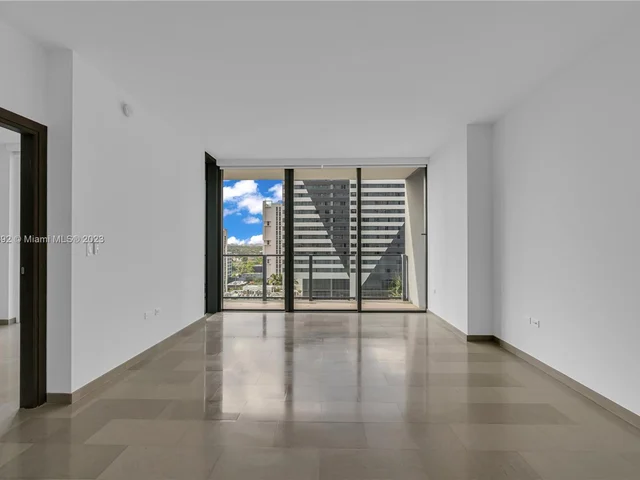 88 SW 7th St # 806, Miami FL 33130