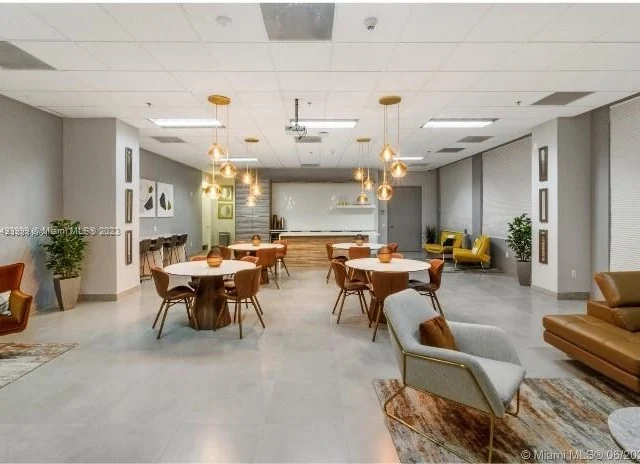 1200 Brickell Bay Dr # 1620, Miami FL 33131