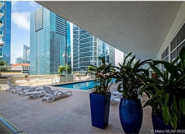 1200 Brickell Bay Dr # 1620, Miami FL 33131