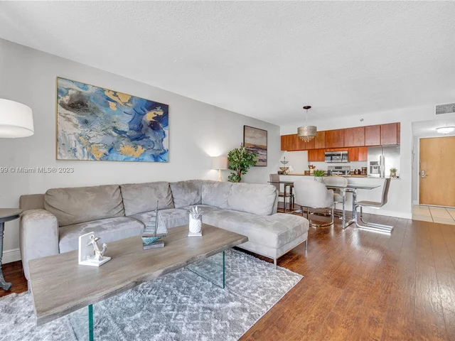 1200 Brickell Bay Dr # 1620, Miami FL 33131