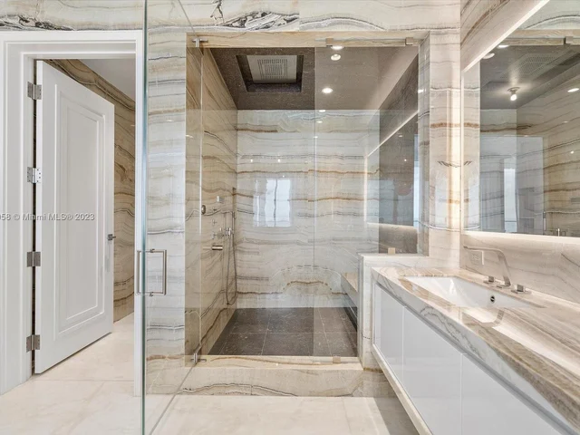 17901 Collins Ave # 902, Sunny Isles Beach FL 33160