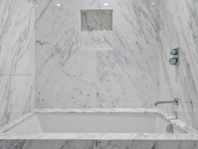 17901 Collins Ave # 902, Sunny Isles Beach FL 33160