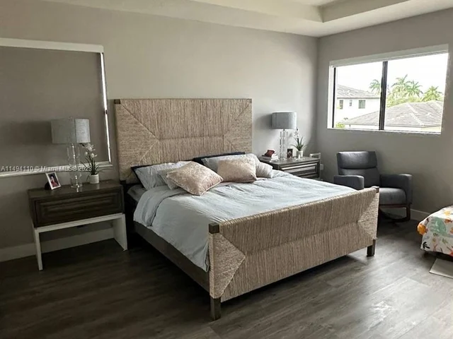 8868 NW 161st Ter, Miami Lakes FL 33018