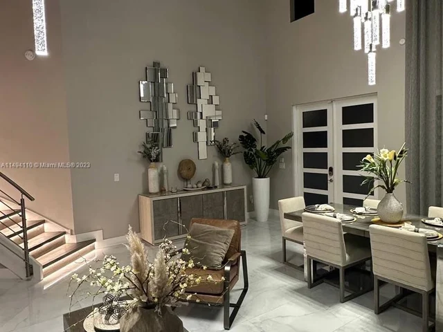 8868 NW 161st Ter, Miami Lakes FL 33018