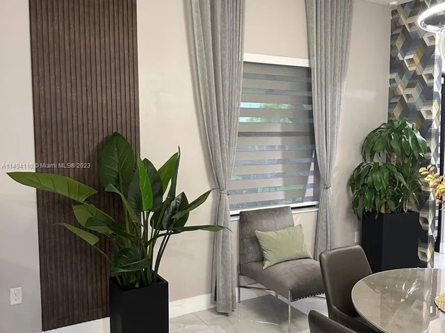 8868 NW 161st Ter, Miami Lakes FL 33018