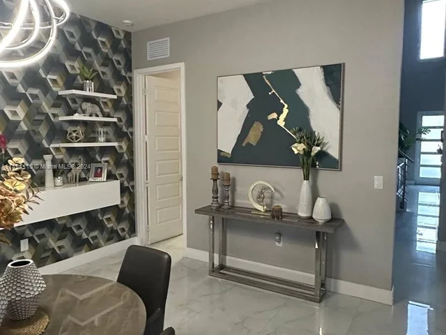 8868 NW 161st Ter, Miami Lakes FL 33018