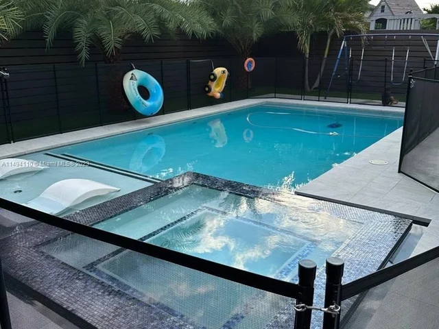 8868 NW 161st Ter, Miami Lakes FL 33018