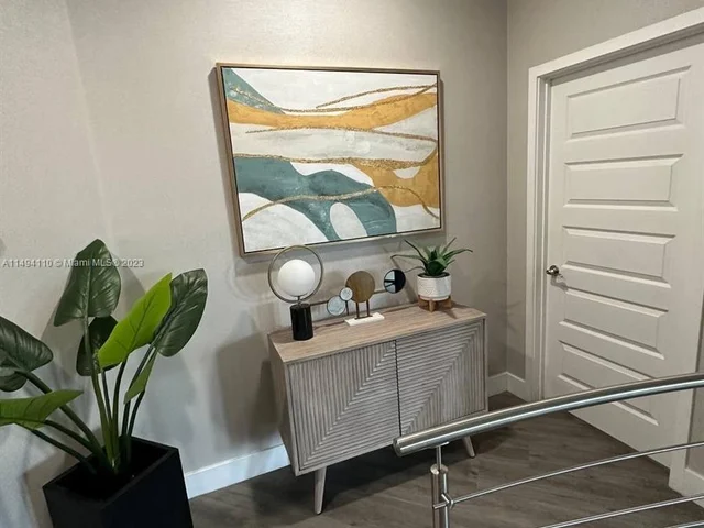 8868 NW 161st Ter, Miami Lakes FL 33018