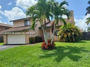 9530 SW 6th Ct, Pembroke Pines FL 33025
