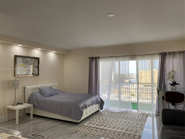 1965 S Ocean Dr # 15A, Hallandale Beach FL 33009