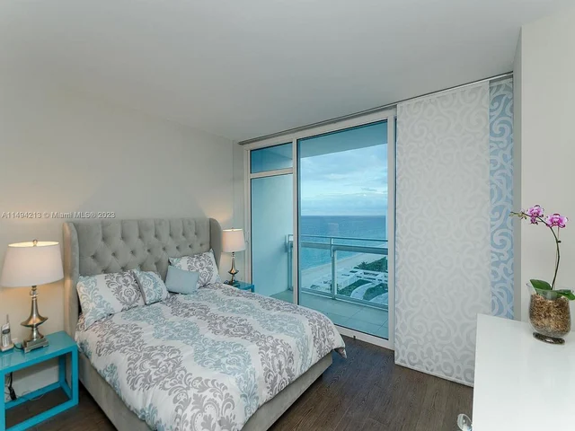 6801 Collins Ave, Miami Beach FL 33141