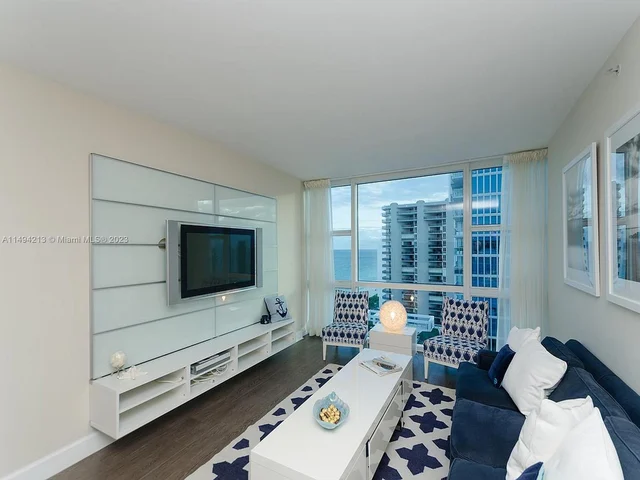 6801 Collins Ave, Miami Beach FL 33141