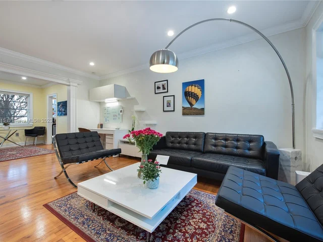 1605 Lenox Ave # 5, Miami Beach FL 33139