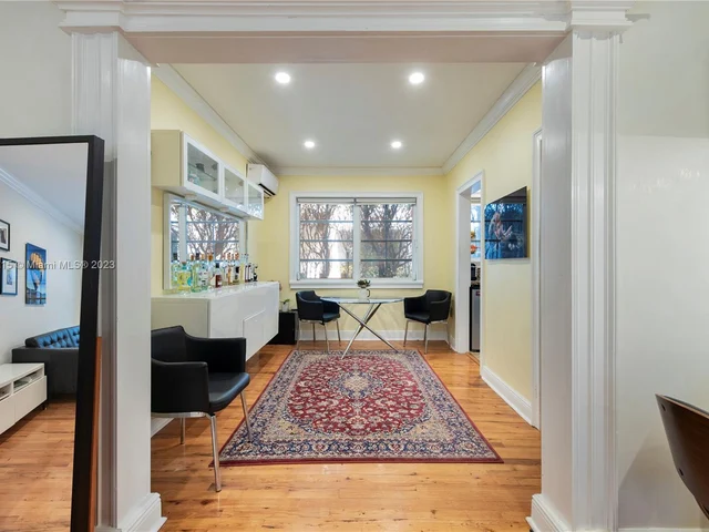 1605 Lenox Ave # 5, Miami Beach FL 33139