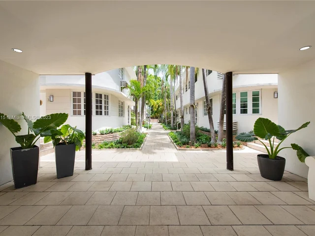 1605 Lenox Ave # 5, Miami Beach FL 33139