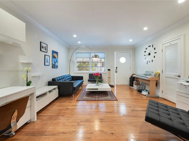 1605 Lenox Ave # 5, Miami Beach FL 33139