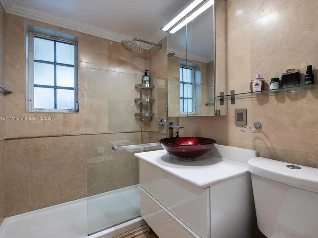 1605 Lenox Ave # 5, Miami Beach FL 33139