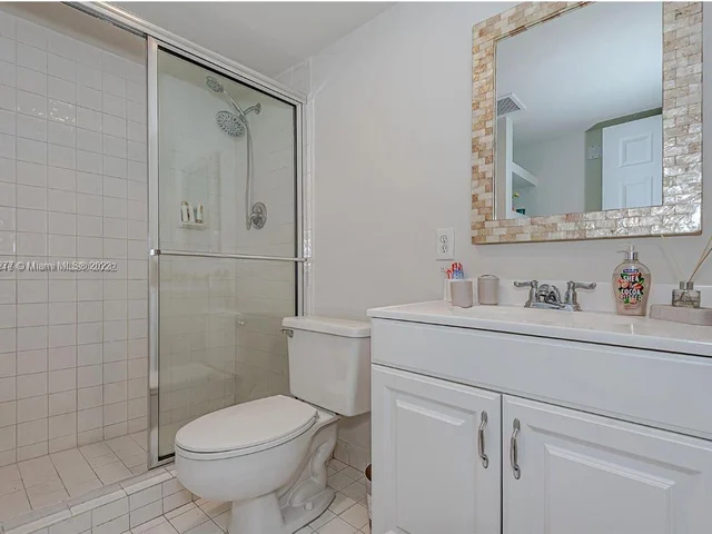 4000 N Hills Dr # 29, Hollywood FL 33021