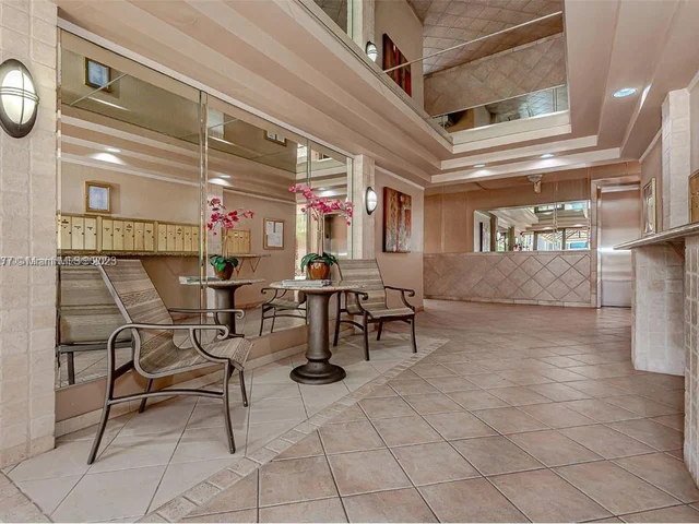 4000 N Hills Dr # 29, Hollywood FL 33021