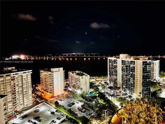 185 SE 14th Ter # 2304, Miami FL 33131