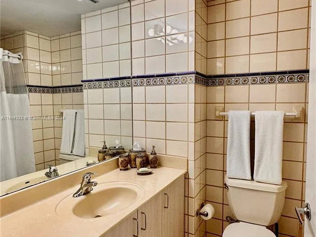 185 SE 14th Ter # 2304, Miami FL 33131