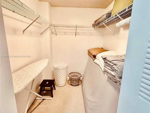 185 SE 14th Ter # 2304, Miami FL 33131