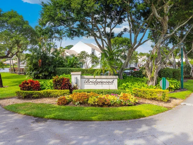 2405 Bridgewood Dr # 2405, Boca Raton FL 33434