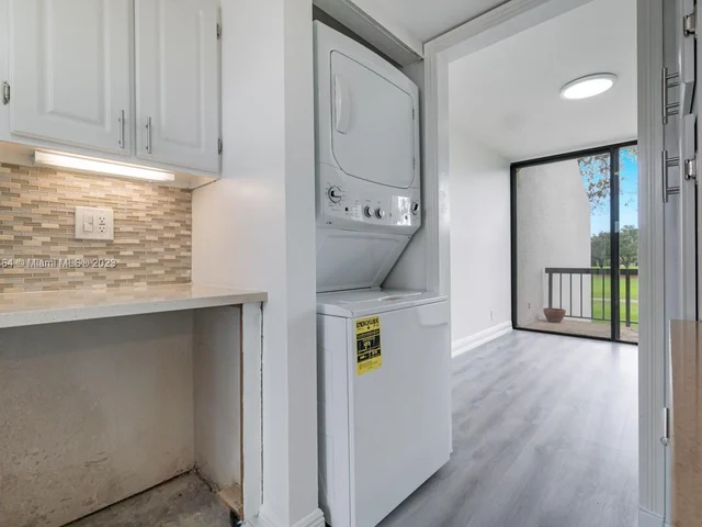 2405 Bridgewood Dr # 2405, Boca Raton FL 33434