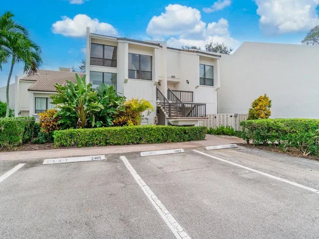 2405 Bridgewood Dr # 2405, Boca Raton FL 33434
