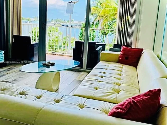 1865 79th St Cswy # 2I, North Bay Village FL 33141