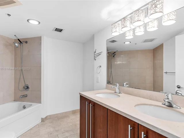 1111 SW 1st Ave, Miami FL 33130