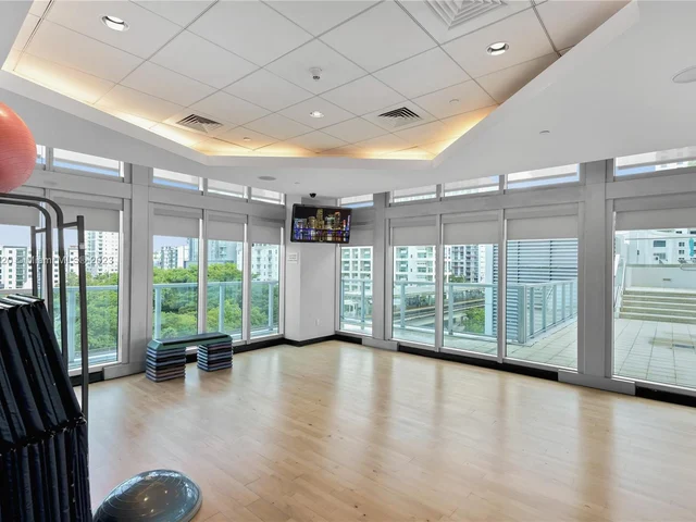 1111 SW 1st Ave, Miami FL 33130