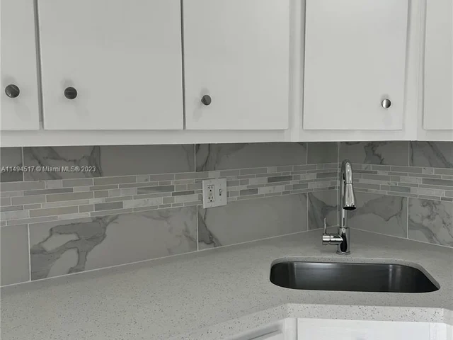 11855 NE 19th Dr # 19, North Miami FL 33181