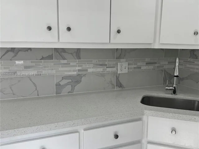 11855 NE 19th Dr # 19, North Miami FL 33181