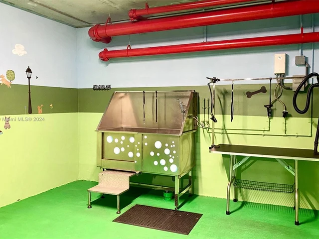 301 Altara Ave # 429, Coral Gables FL 33146