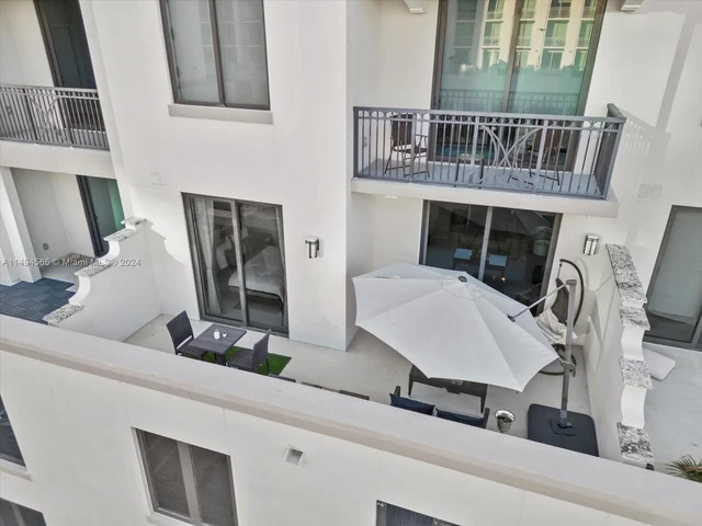 301 Altara Ave # 429, Coral Gables FL 33146