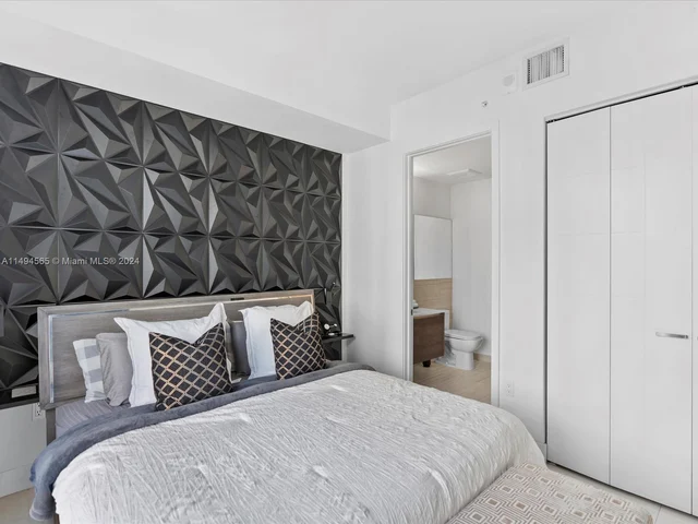 301 Altara Ave # 429, Coral Gables FL 33146