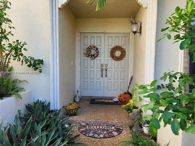 3211 NW 121st Ln, Coral Springs FL 33065