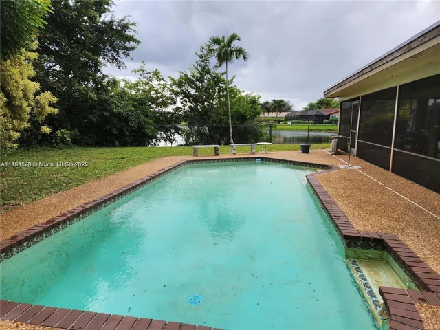 3211 NW 121st Ln, Coral Springs FL 33065