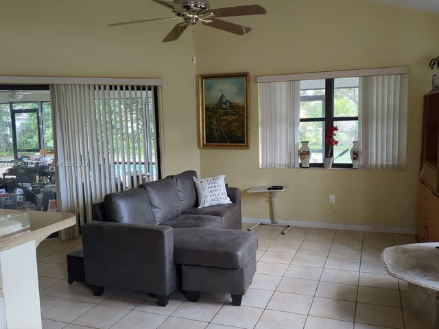 3211 NW 121st Ln, Coral Springs FL 33065