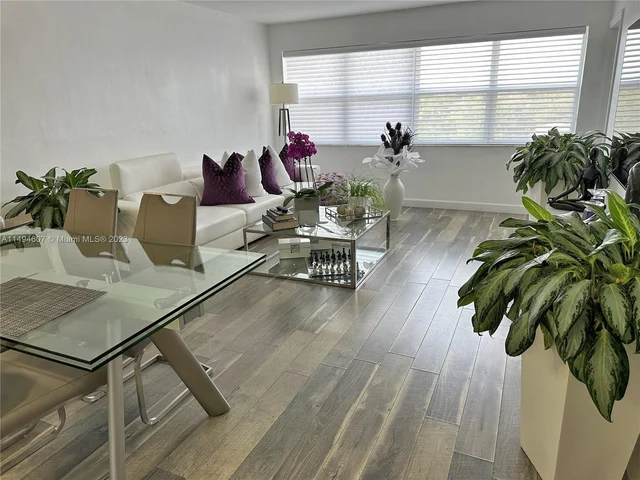 215 SE 3rd Ave # 403C, Hallandale Beach FL 33009