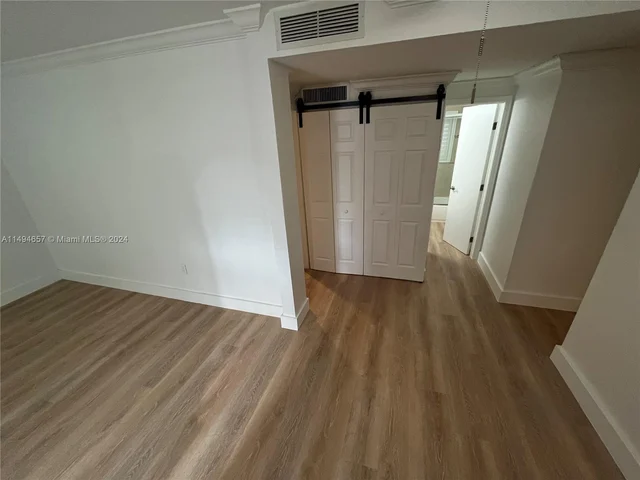 95 Edgewater Dr # 105, Coral Gables FL 33133